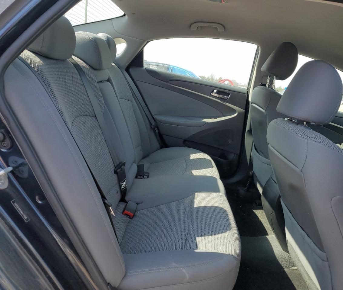 2013 Hyundai Sonata - Image 10