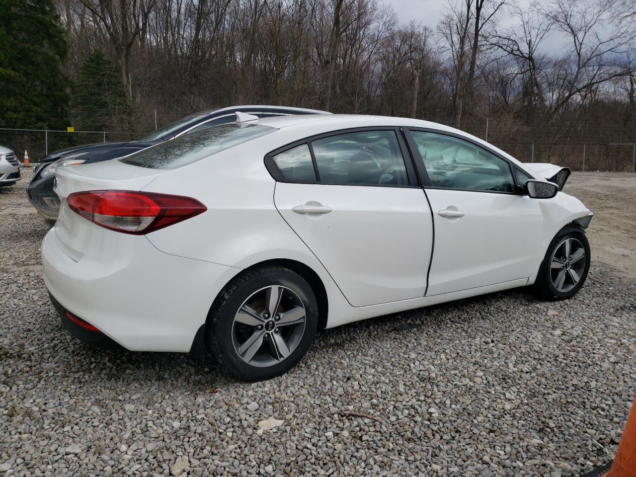 3KPFL4A75JE175096 KIA FORTE 2018