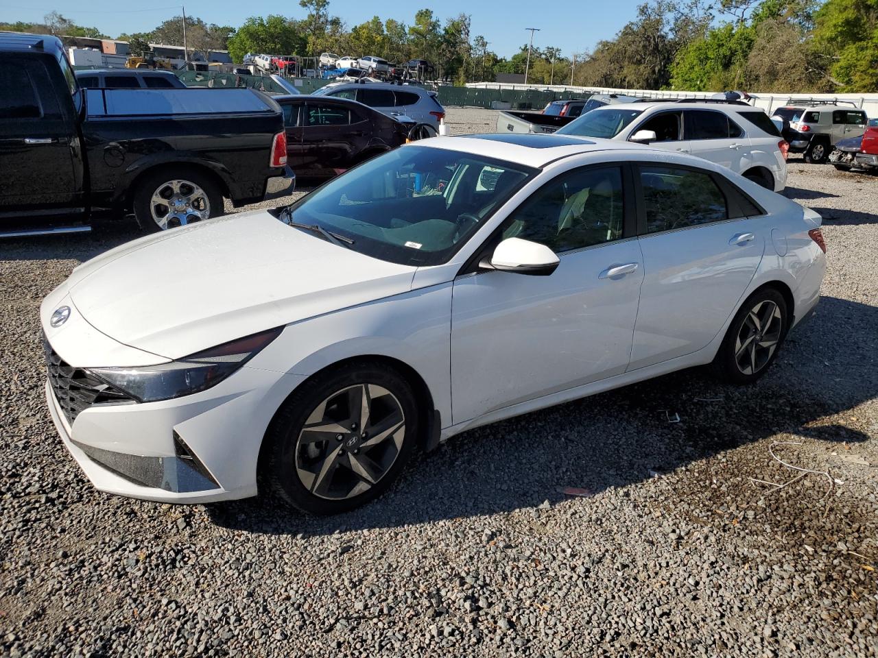 2023 Hyundai Elantra - Image 1