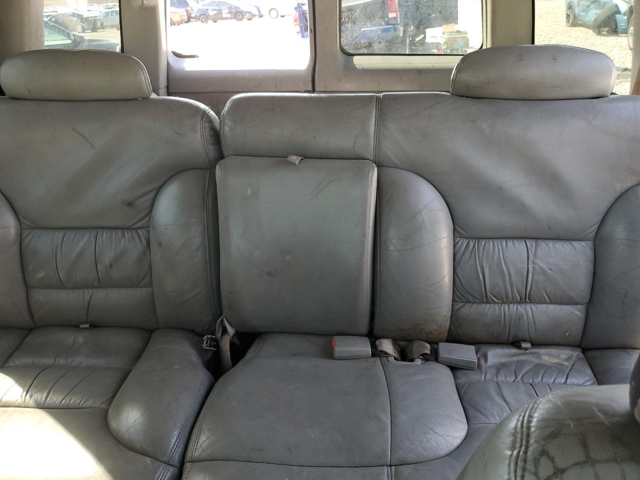 1999 GMC Yukon - Image 10