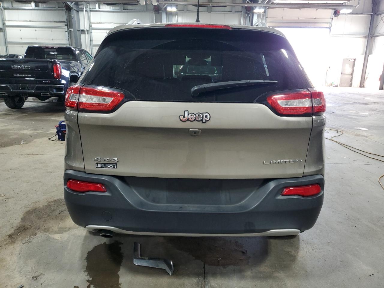 2017 Jeep Grand Cherokee - Image 6