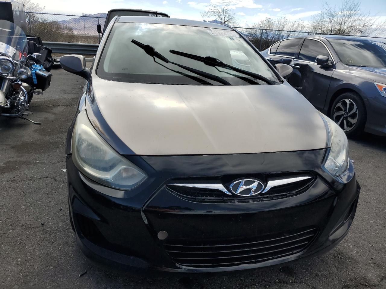 2014 Hyundai Accent - Image 5
