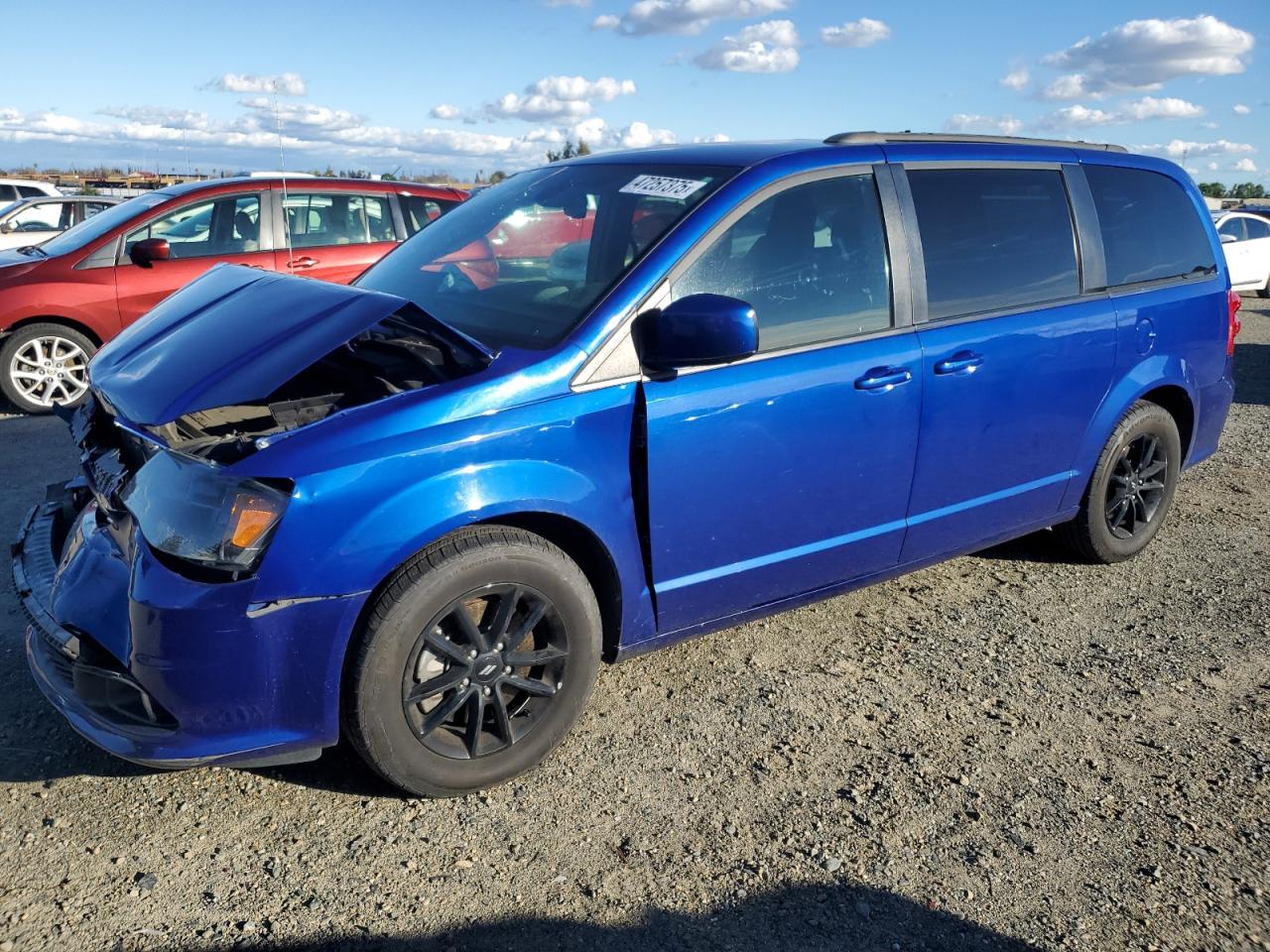 2019 Dodge Caravan - Image 1