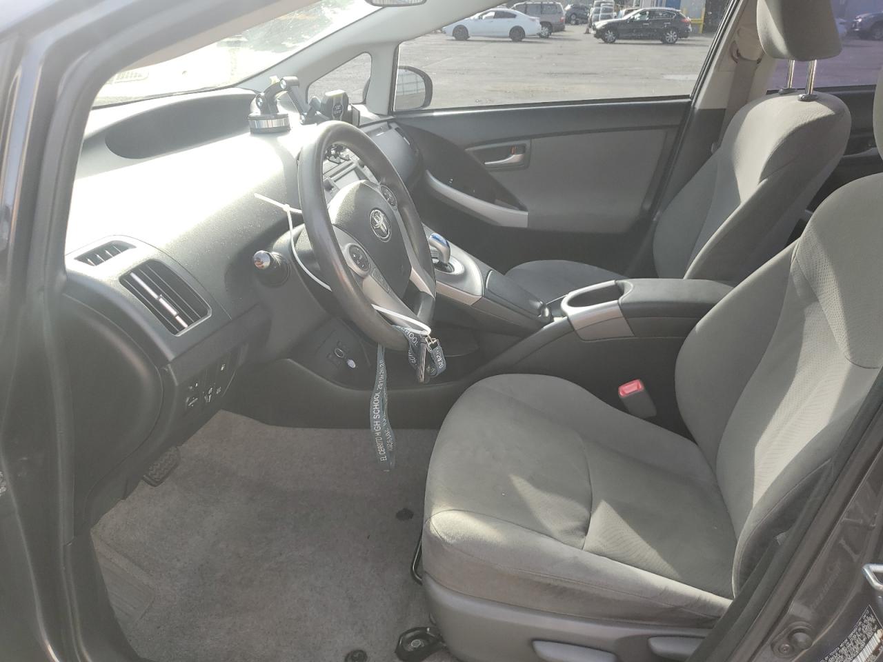 2012 Toyota Prius - Image 7