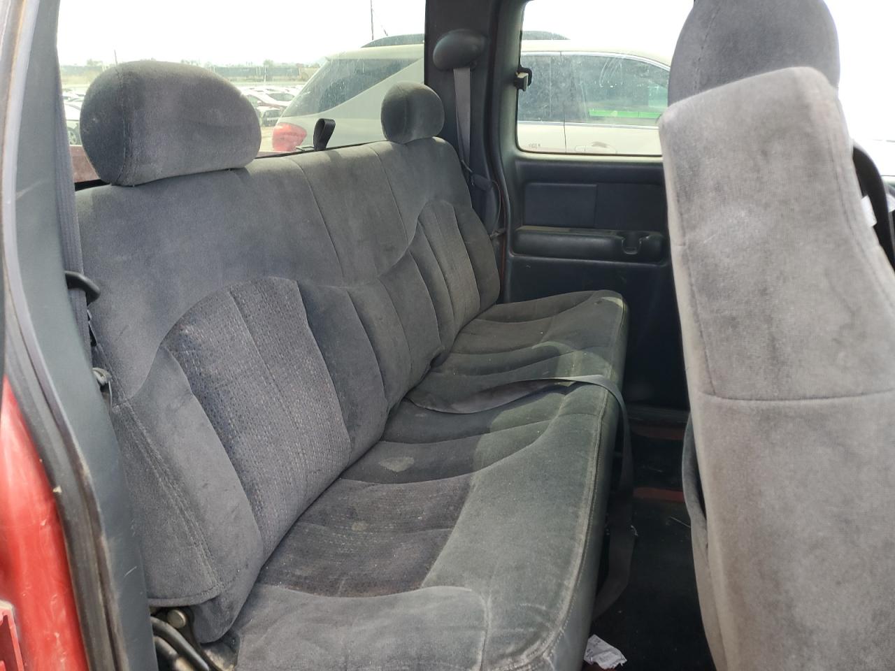2001 Chevrolet Silverado - Image 10
