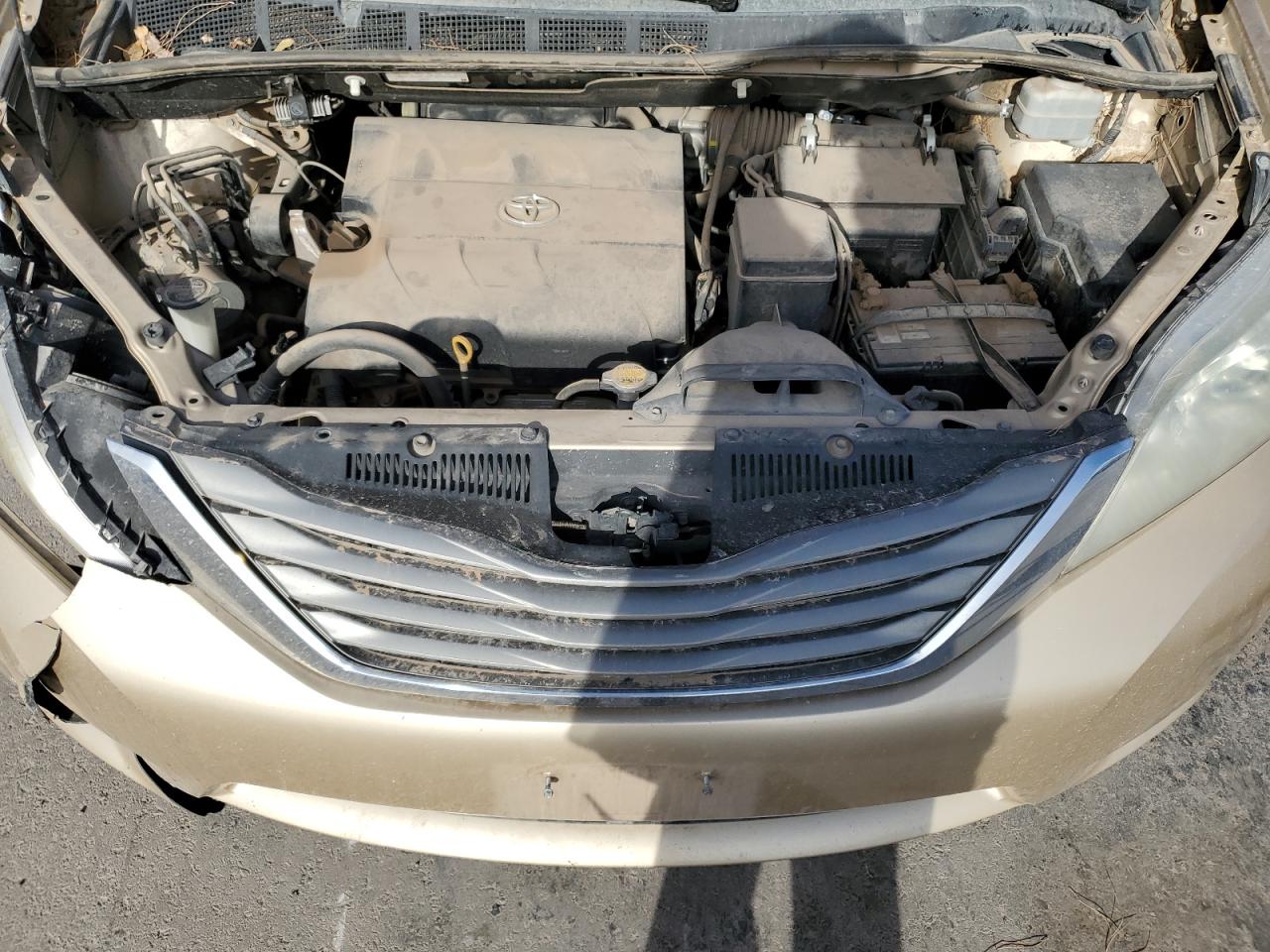 2012 Toyota Sienna - Image 12