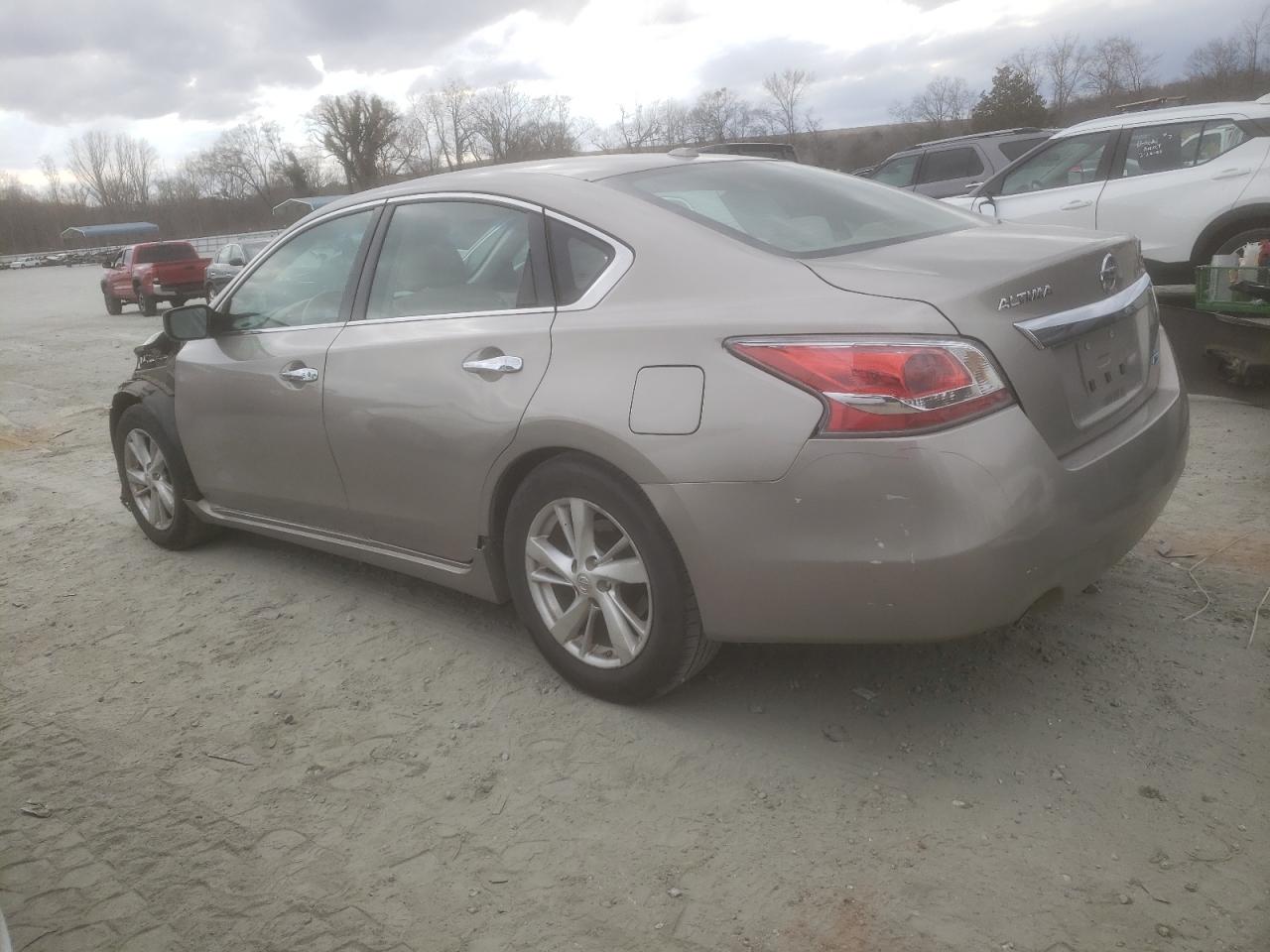 2014 Nissan Altima - Image 2