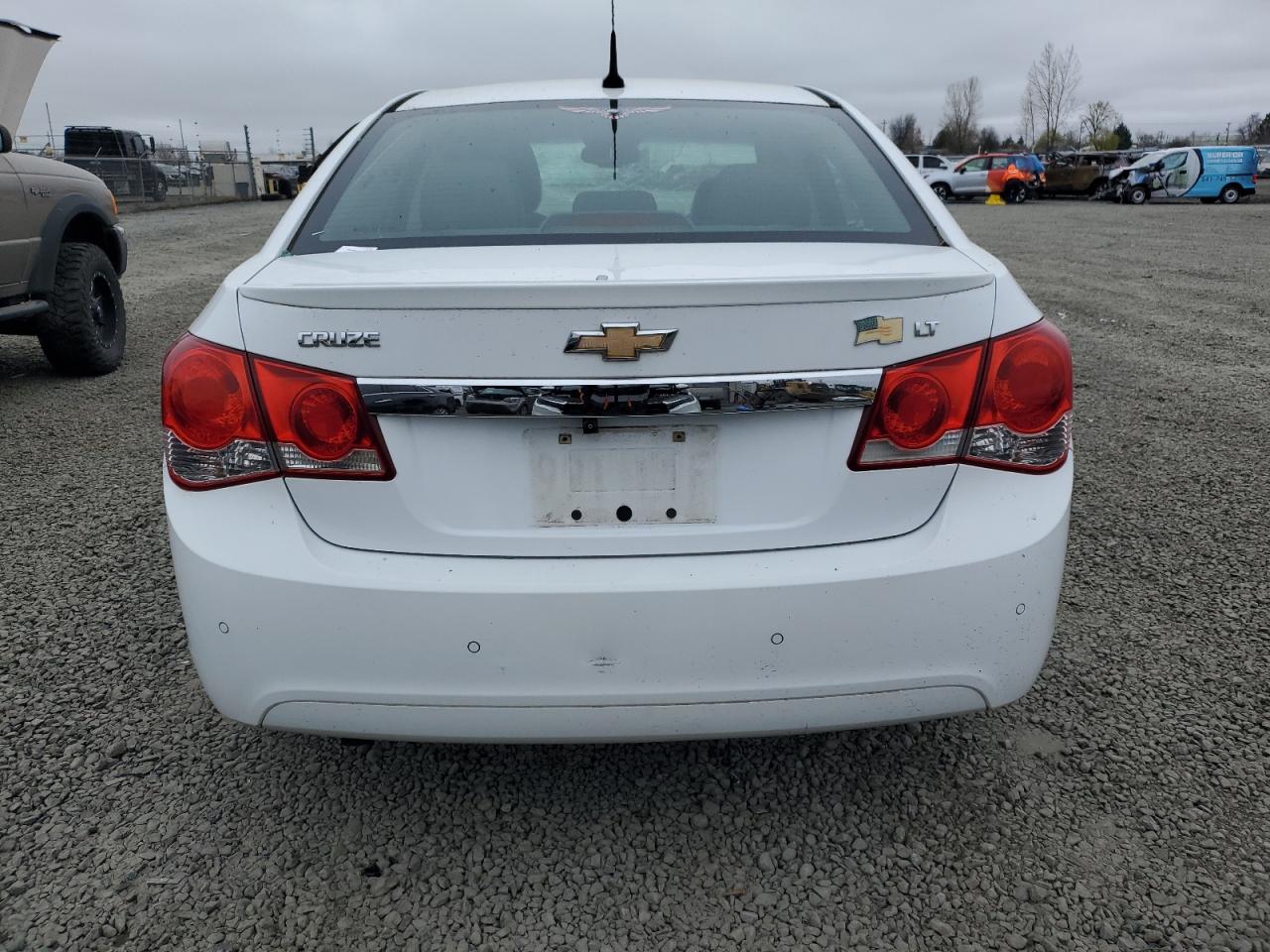 2011 Chevrolet Cruze - Image 6