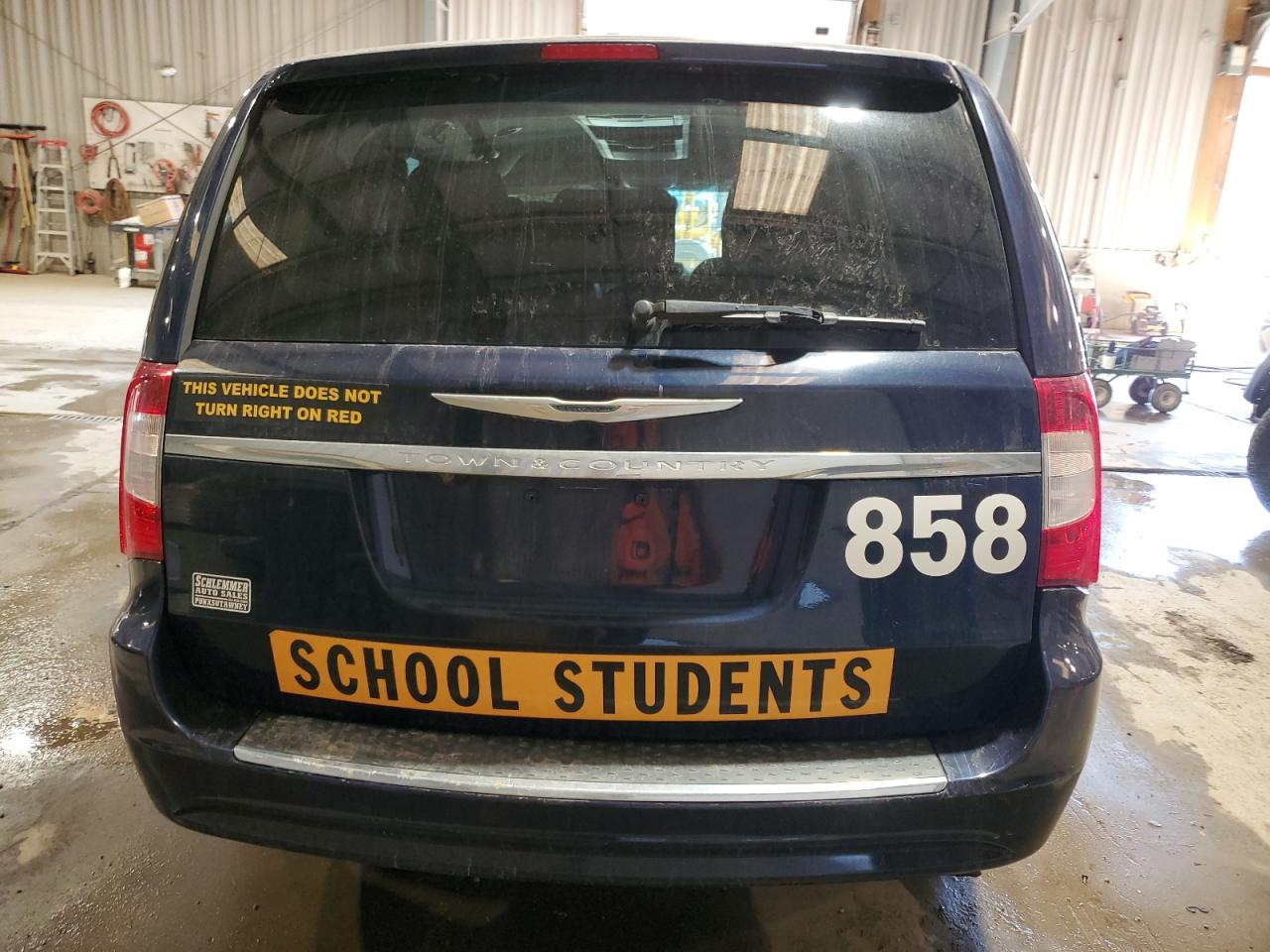 2014 Chrysler Town & Country - Image 6