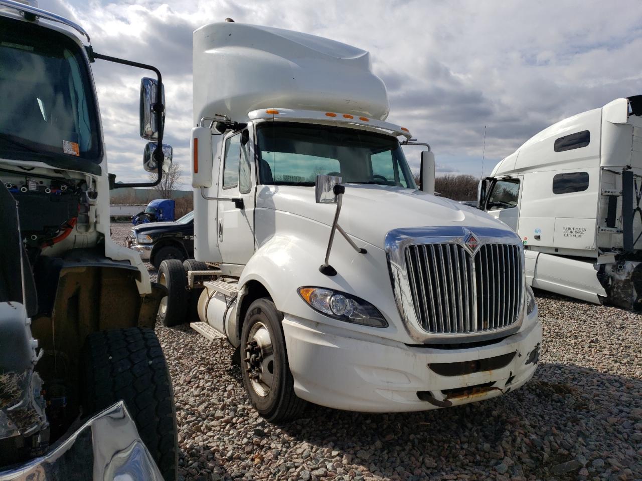 2010 International Prostar Semi Truck for Sale in Avon, MN - Minor Dent/Scratches