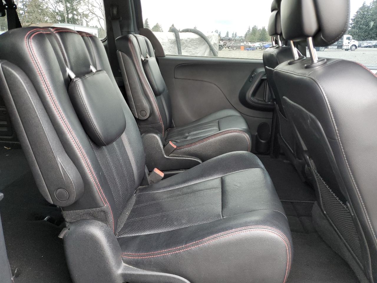 2014 Dodge Caravan - Image 11