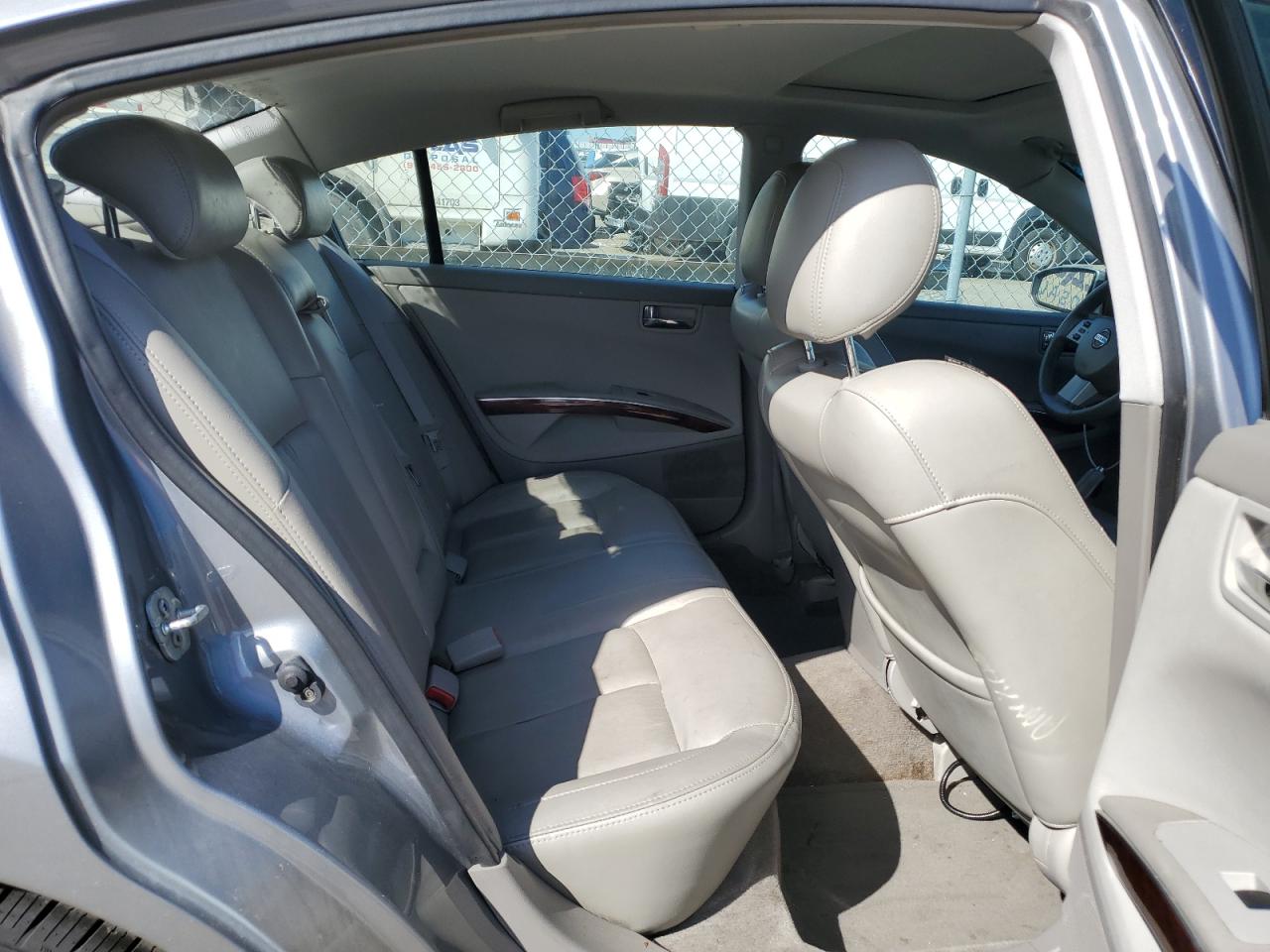 2008 Nissan Maxima - Image 10