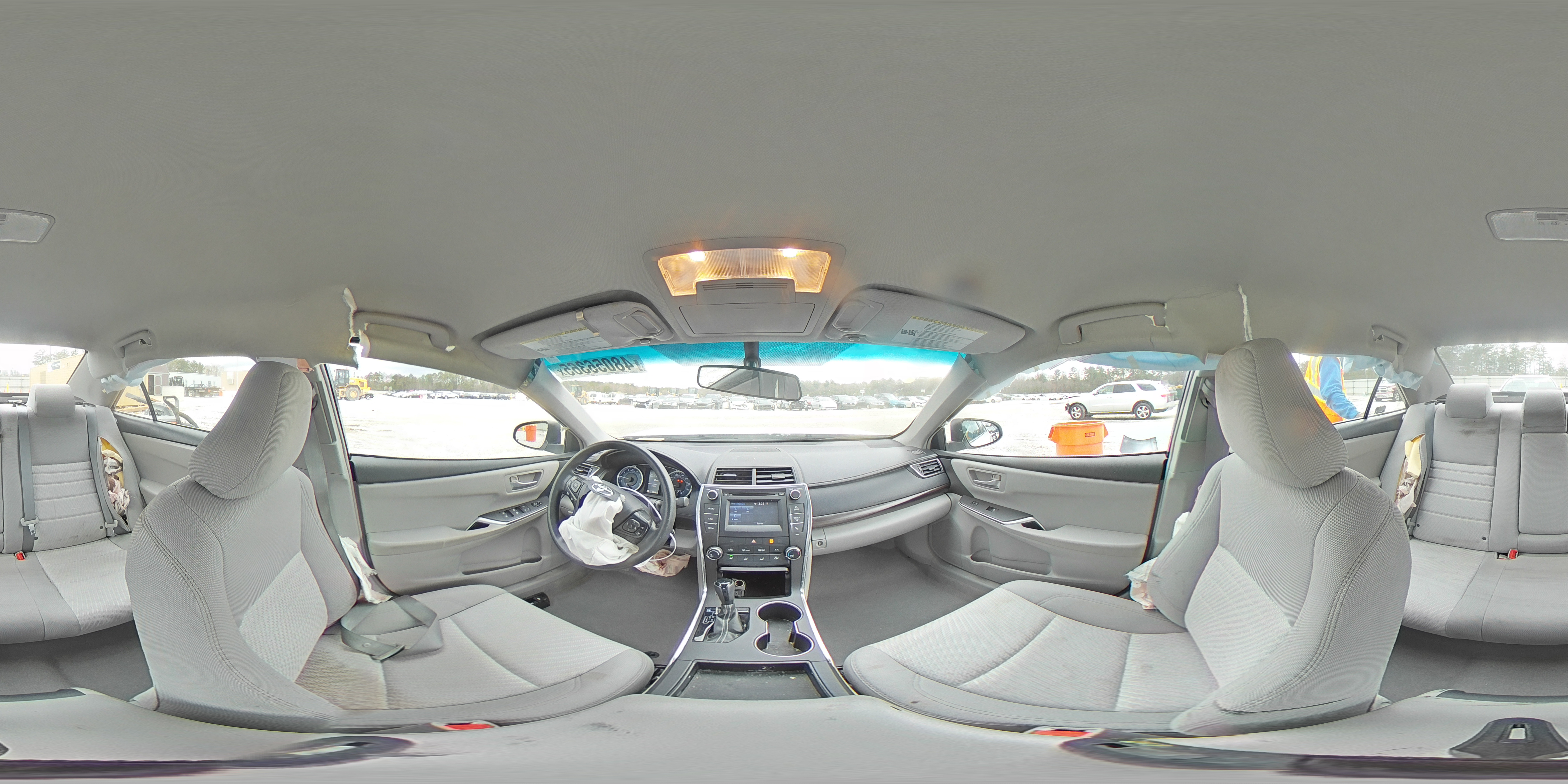 2016 Toyota Camry - Image 15