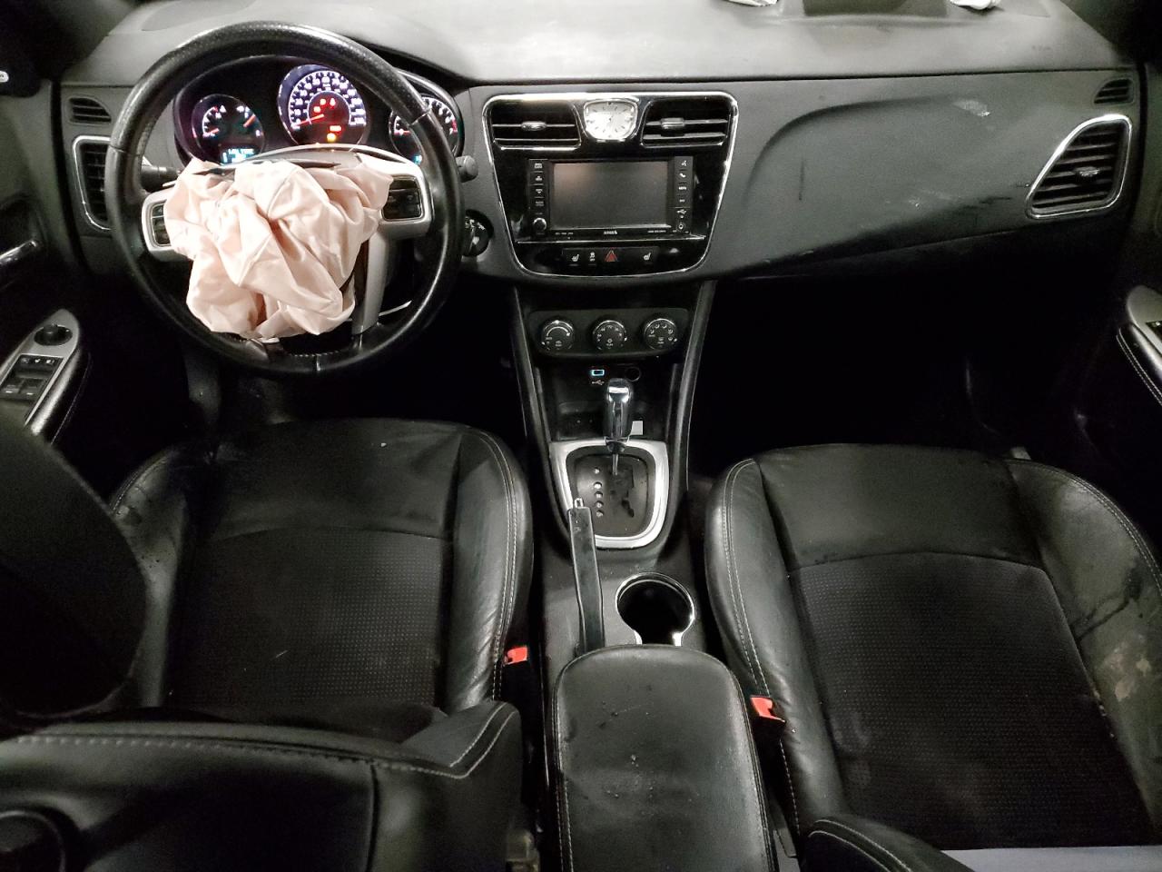 2011 Chrysler 200 - Image 8
