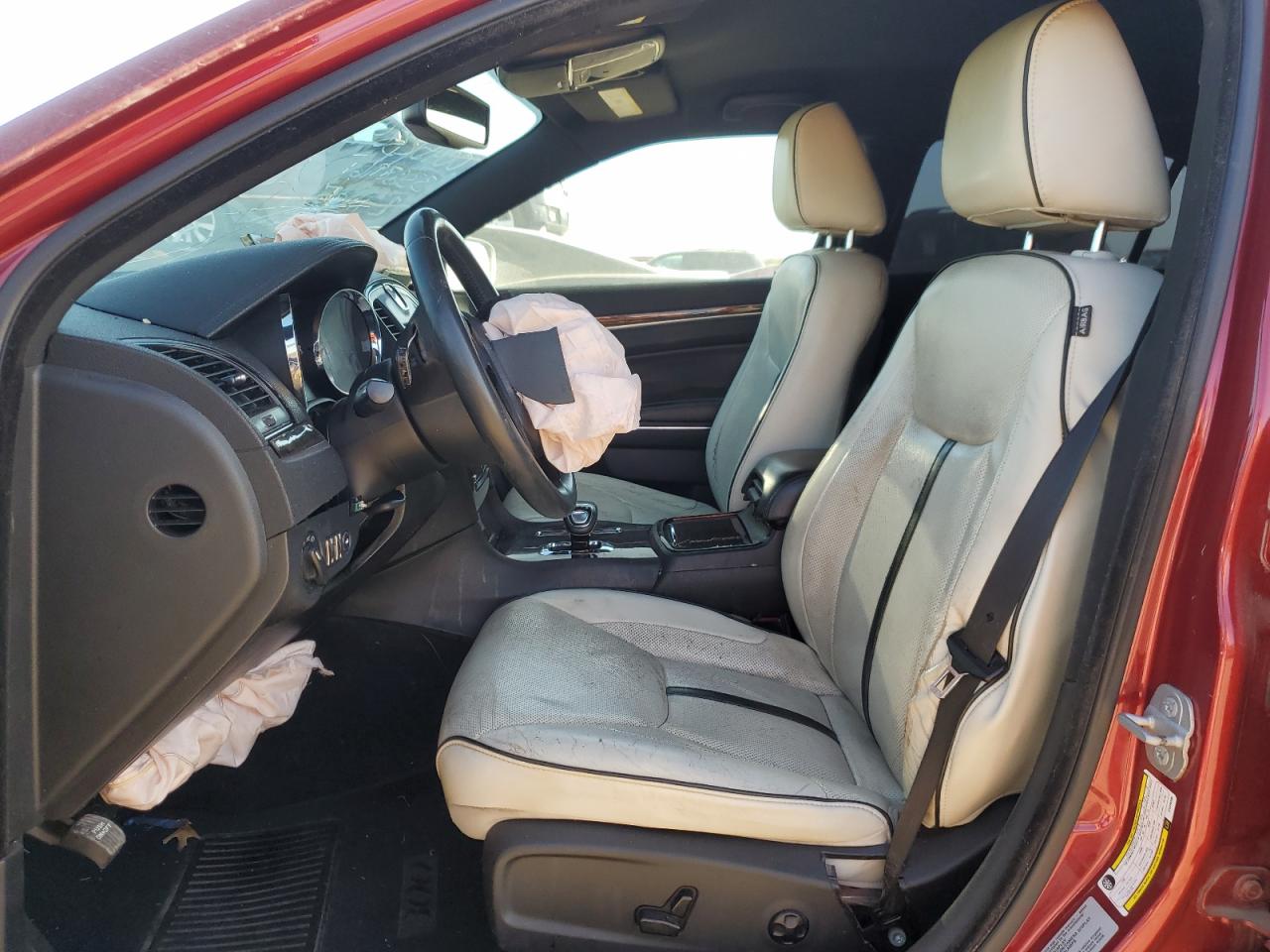 2014 Chrysler 300 - Image 7