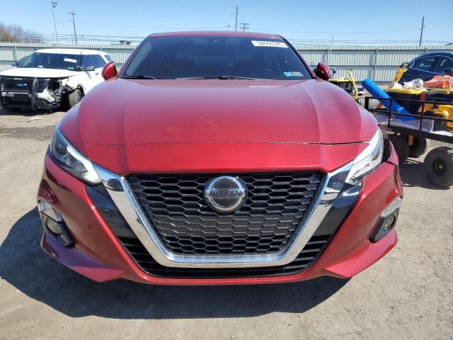  NISSAN ALTIMA 2019 Czerwony