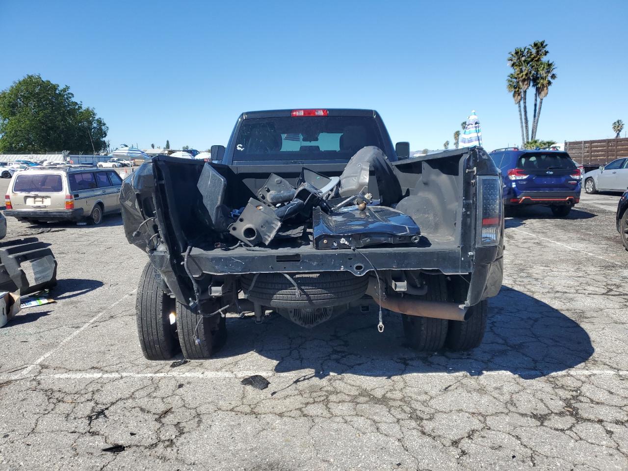 2017 RAM 3500 - Image 6