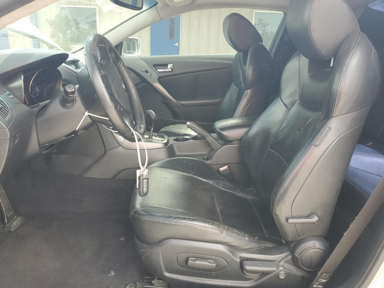 2012 Hyundai Genesis - Image 7