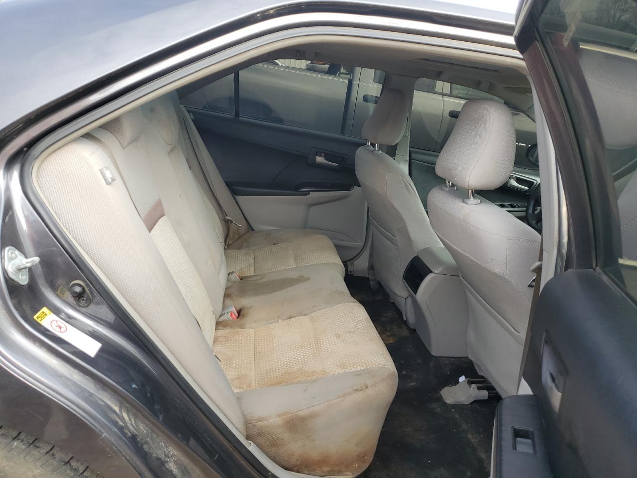 2012 Toyota Camry - Image 11