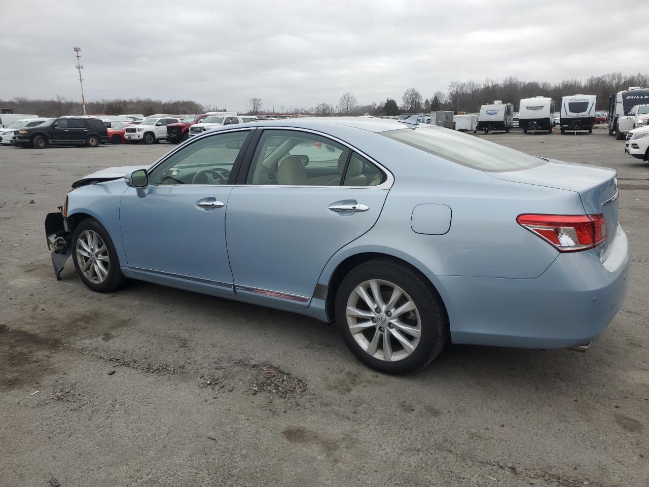 2011 Lexus ES - Image 2
