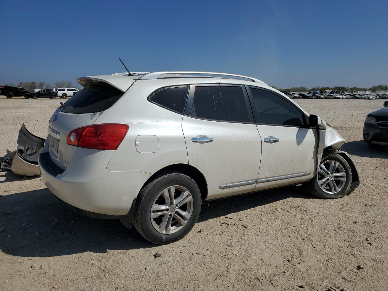 2013 Nissan Rogue - Image 3