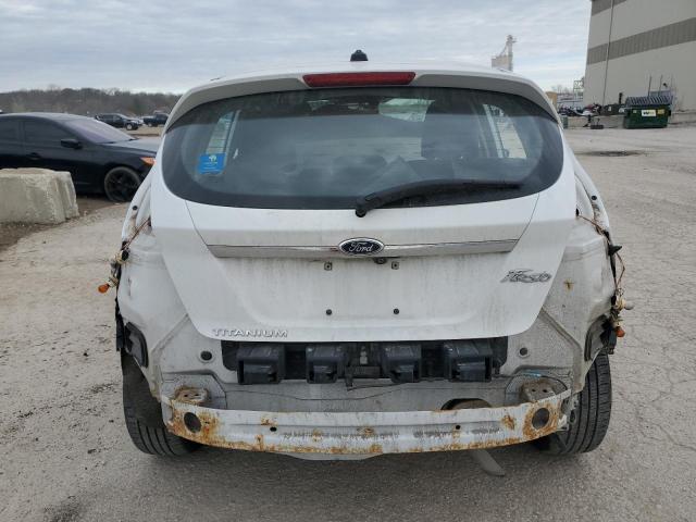 Hatchbacks FORD FIESTA 2014 White