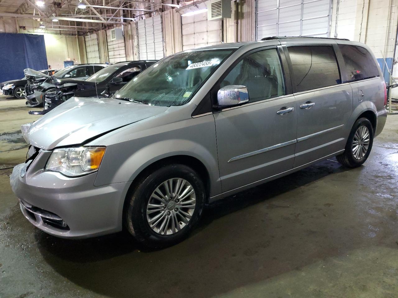 2016 Chrysler Town & Country - Image 1
