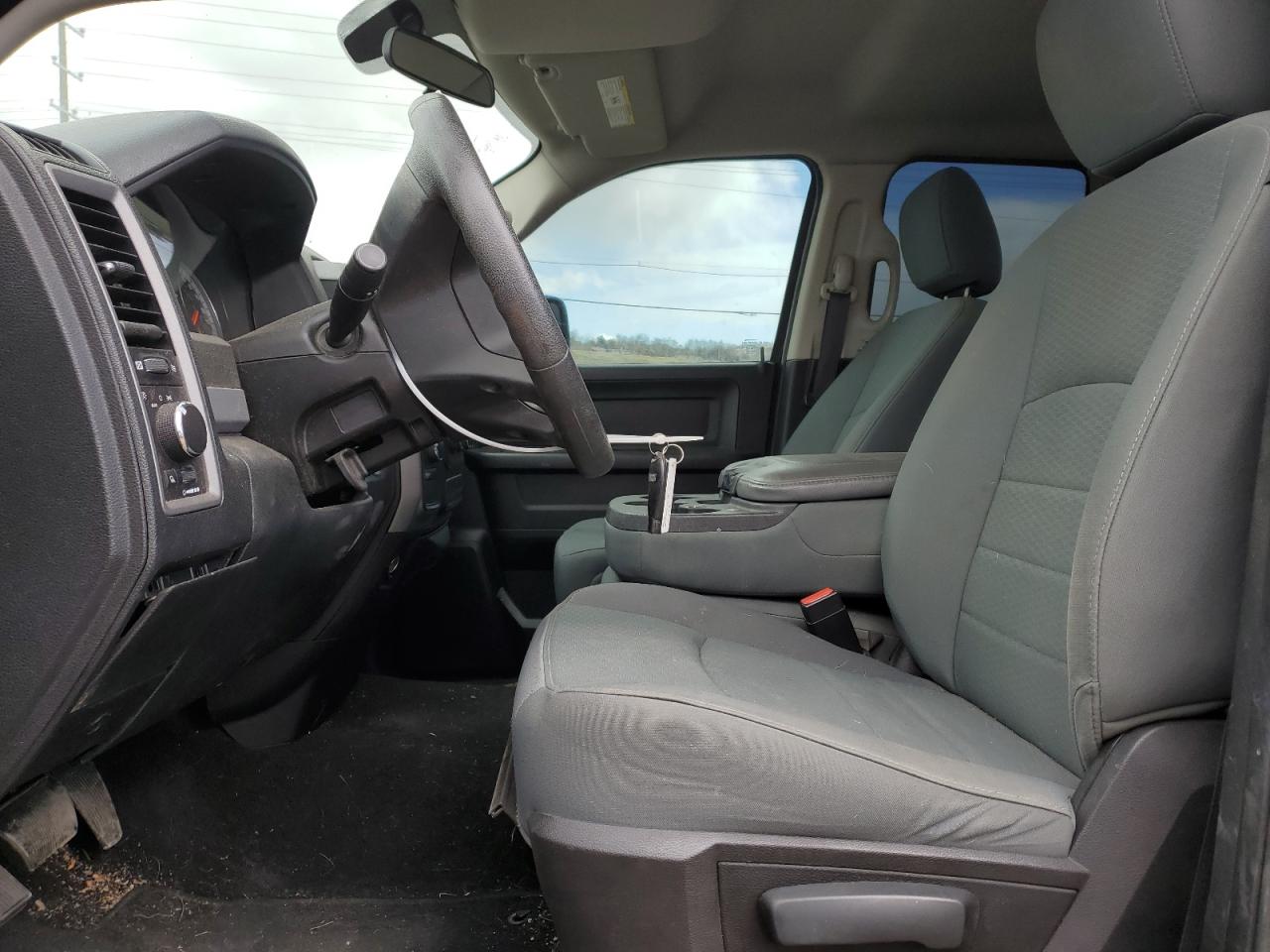 2015 RAM 1500 - Image 7
