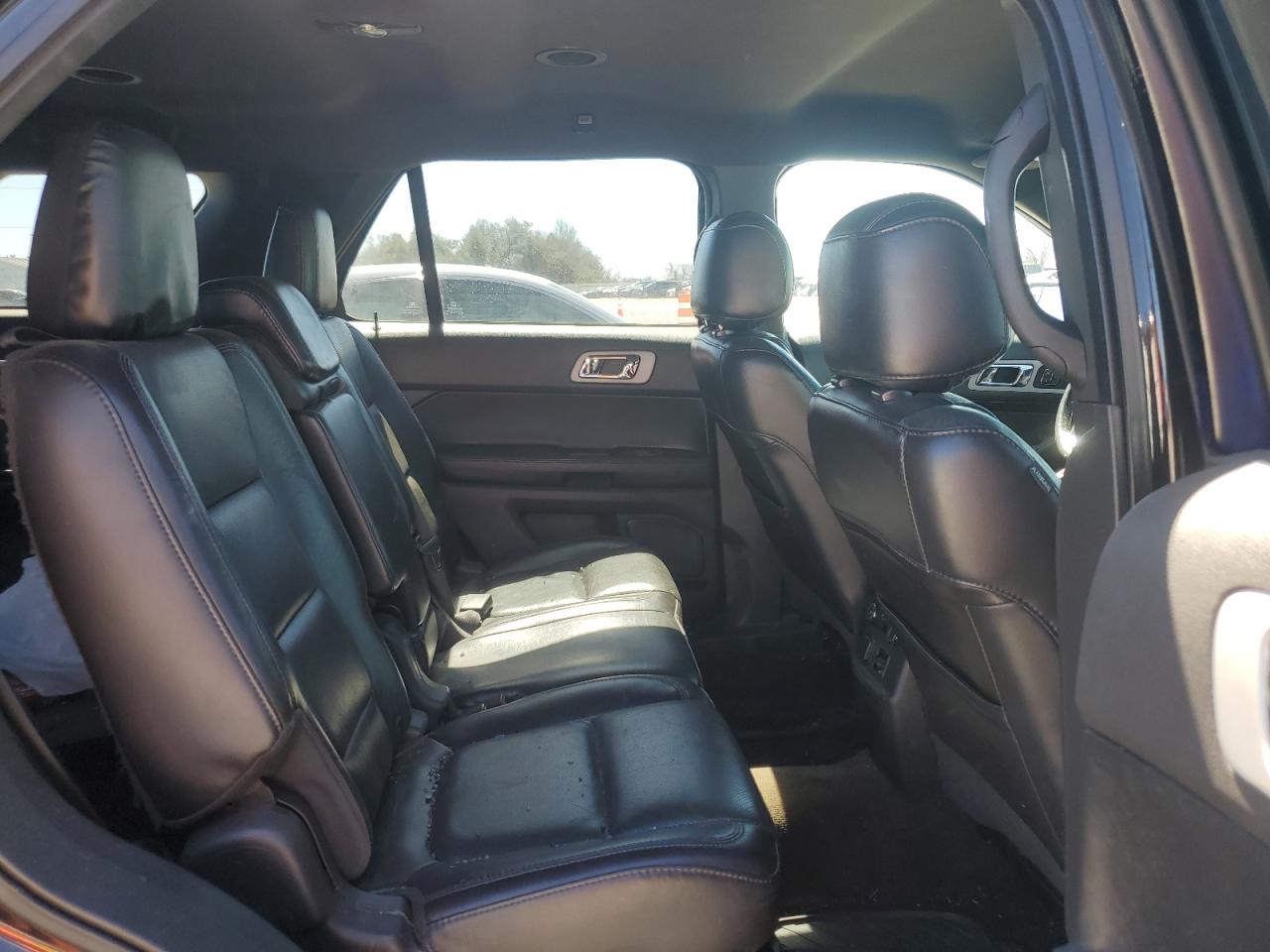 2014 Ford Explorer - Image 11