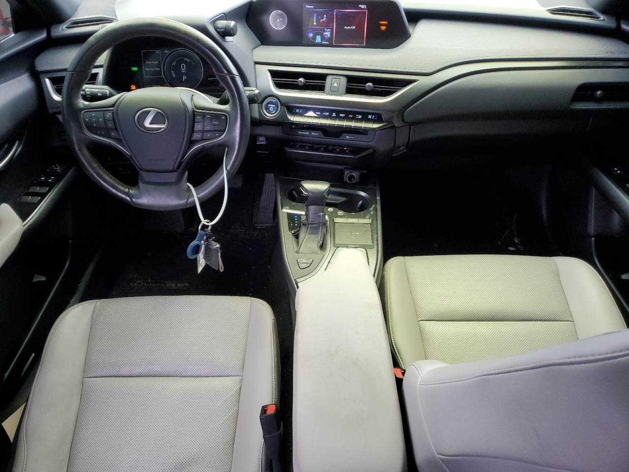 2020 Lexus UX - Image 8