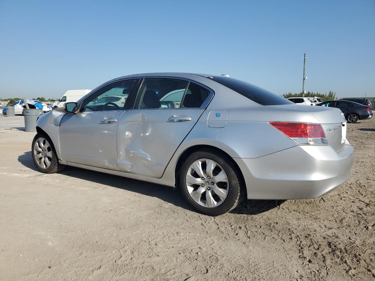 2010 Honda Accord - Image 2