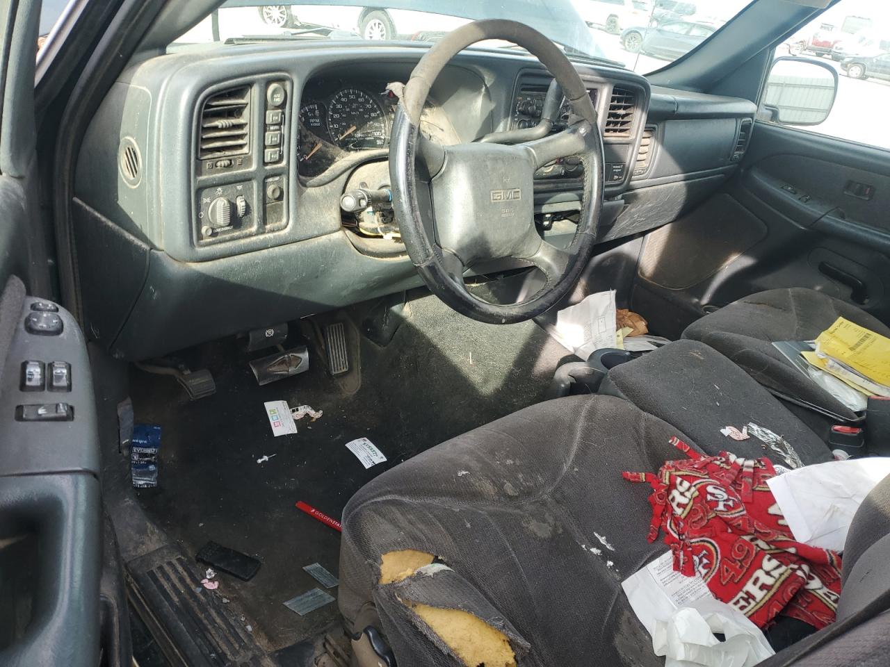 2002 GMC Sierra - Image 8