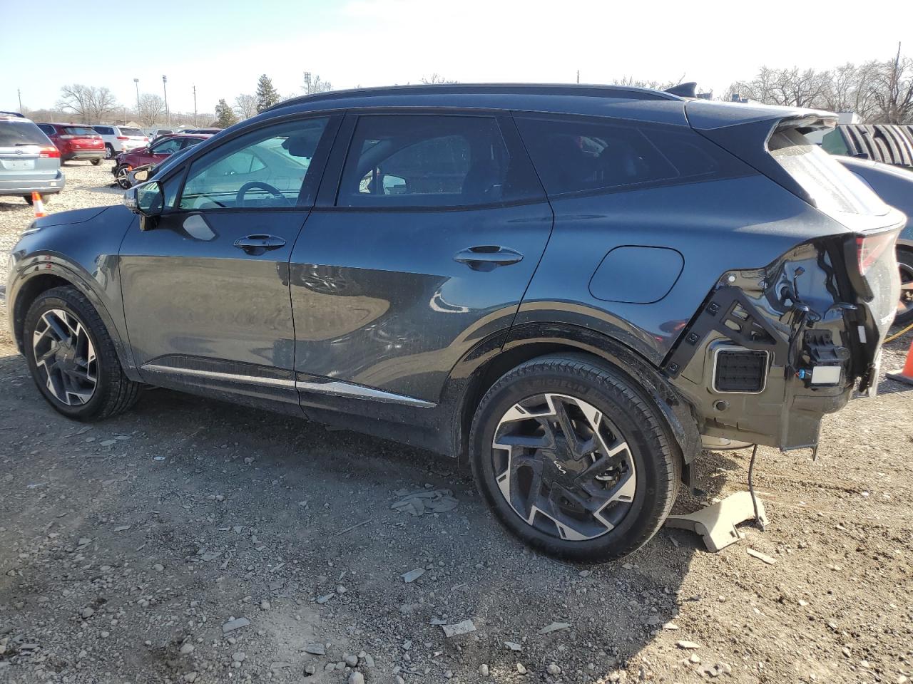 2025 Kia Sportage - Image 2