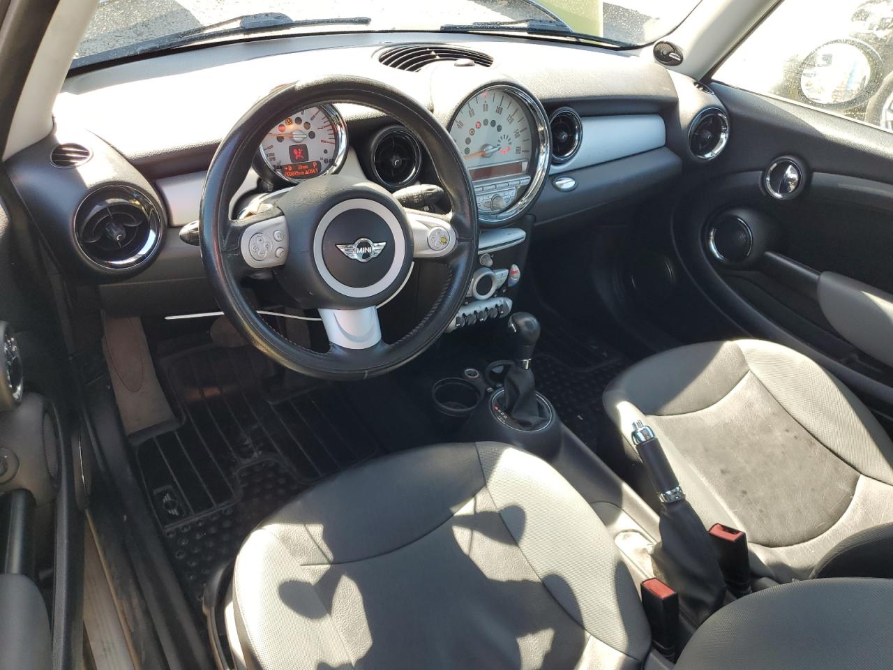 2010 MINI Cooper - Image 8