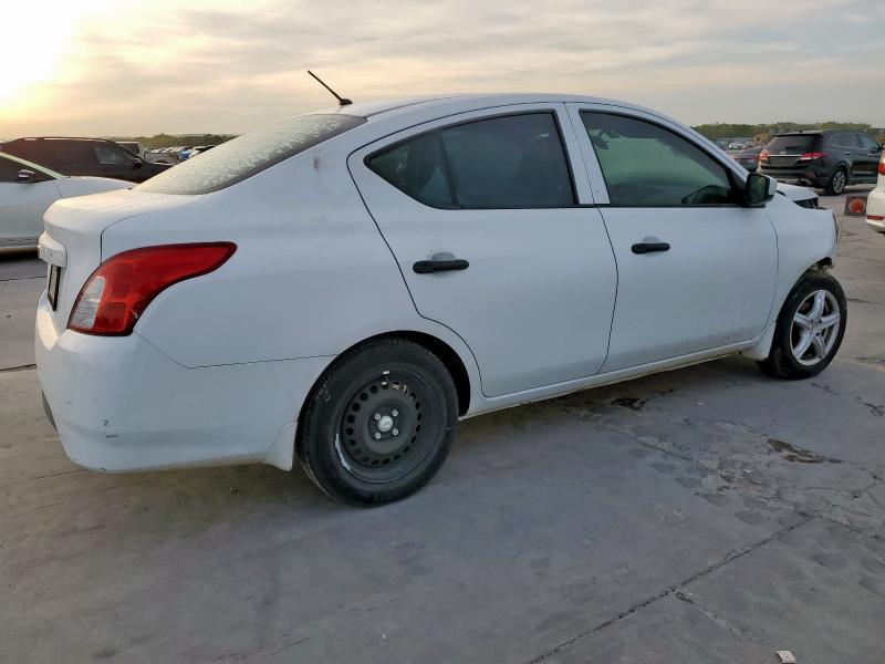  NISSAN VERSA 2017 Білий