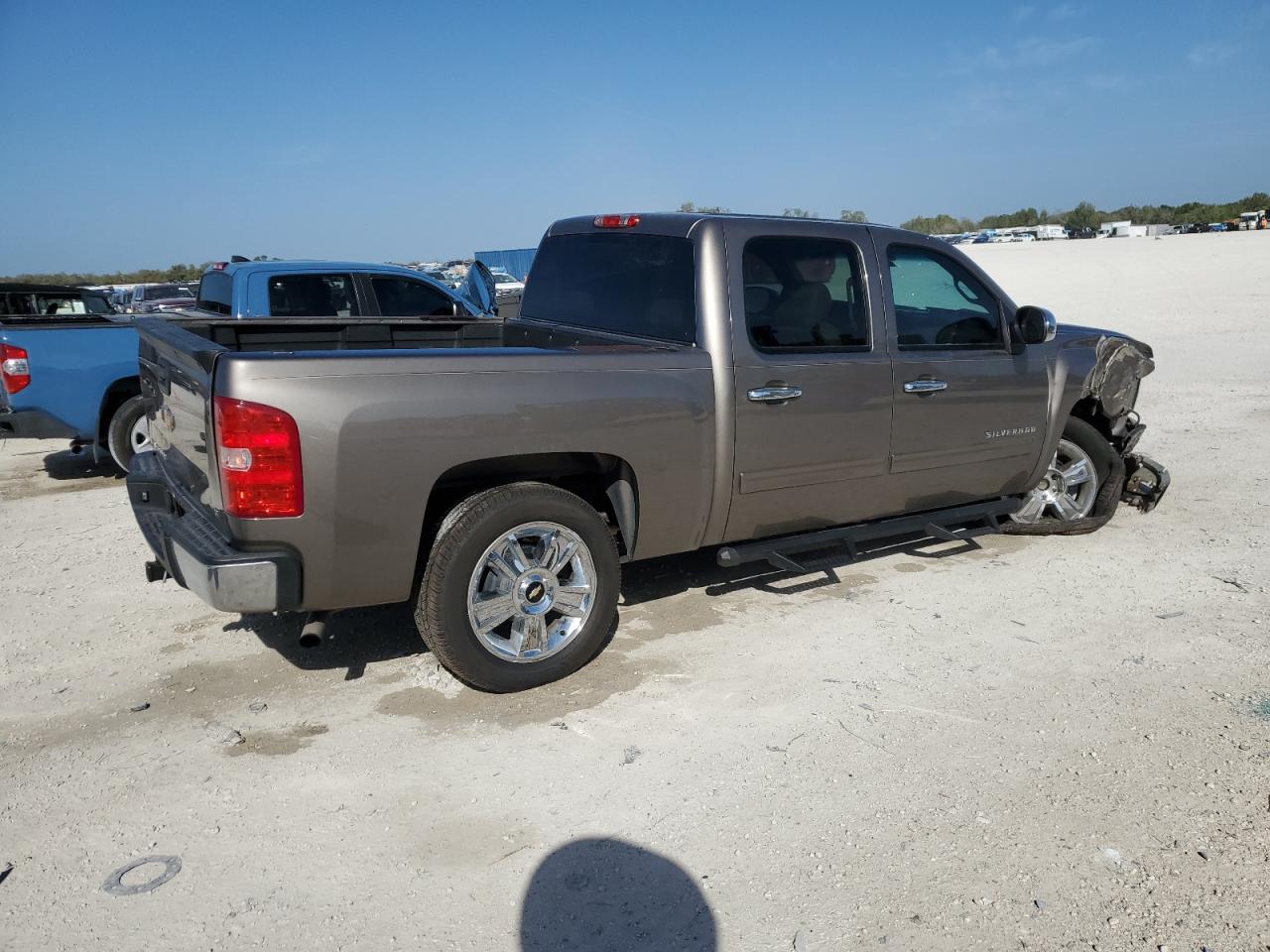 2013 Chevrolet Silverado - Image 3