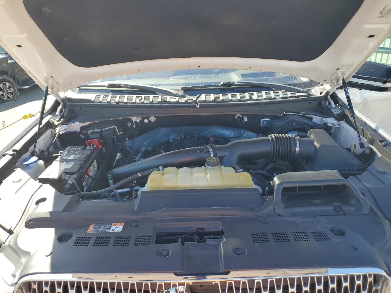 2018 Lincoln Navigator - Image 14