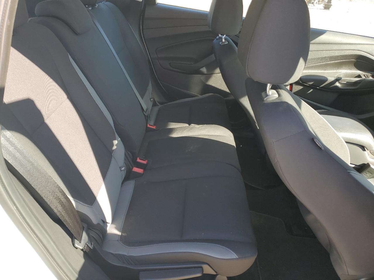 2015 Ford Escape - Image 11