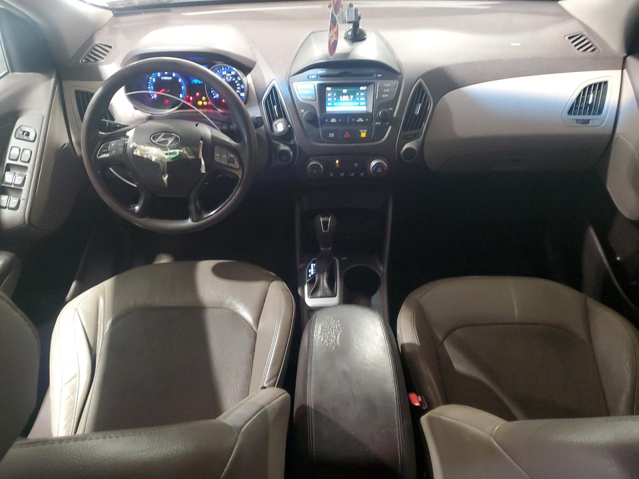 2015 Hyundai Tucson - Image 8