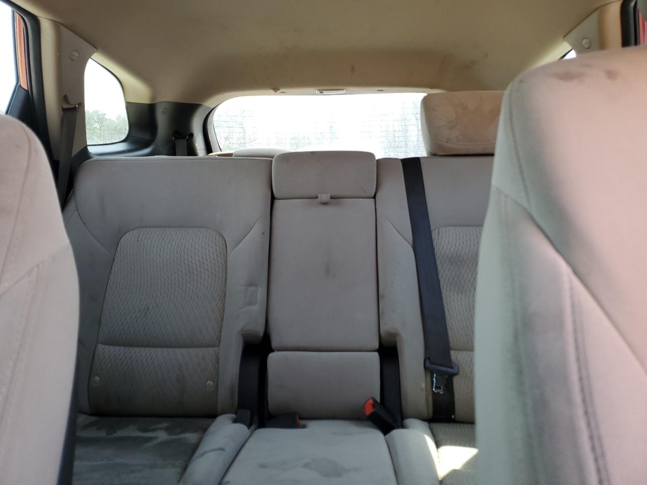 2017 Hyundai Santa Fe - Image 10
