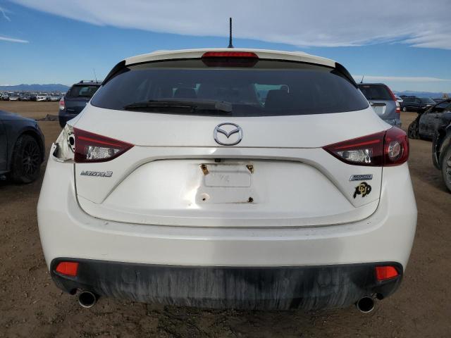 Hatchbacks MAZDA 3 2016 Biały