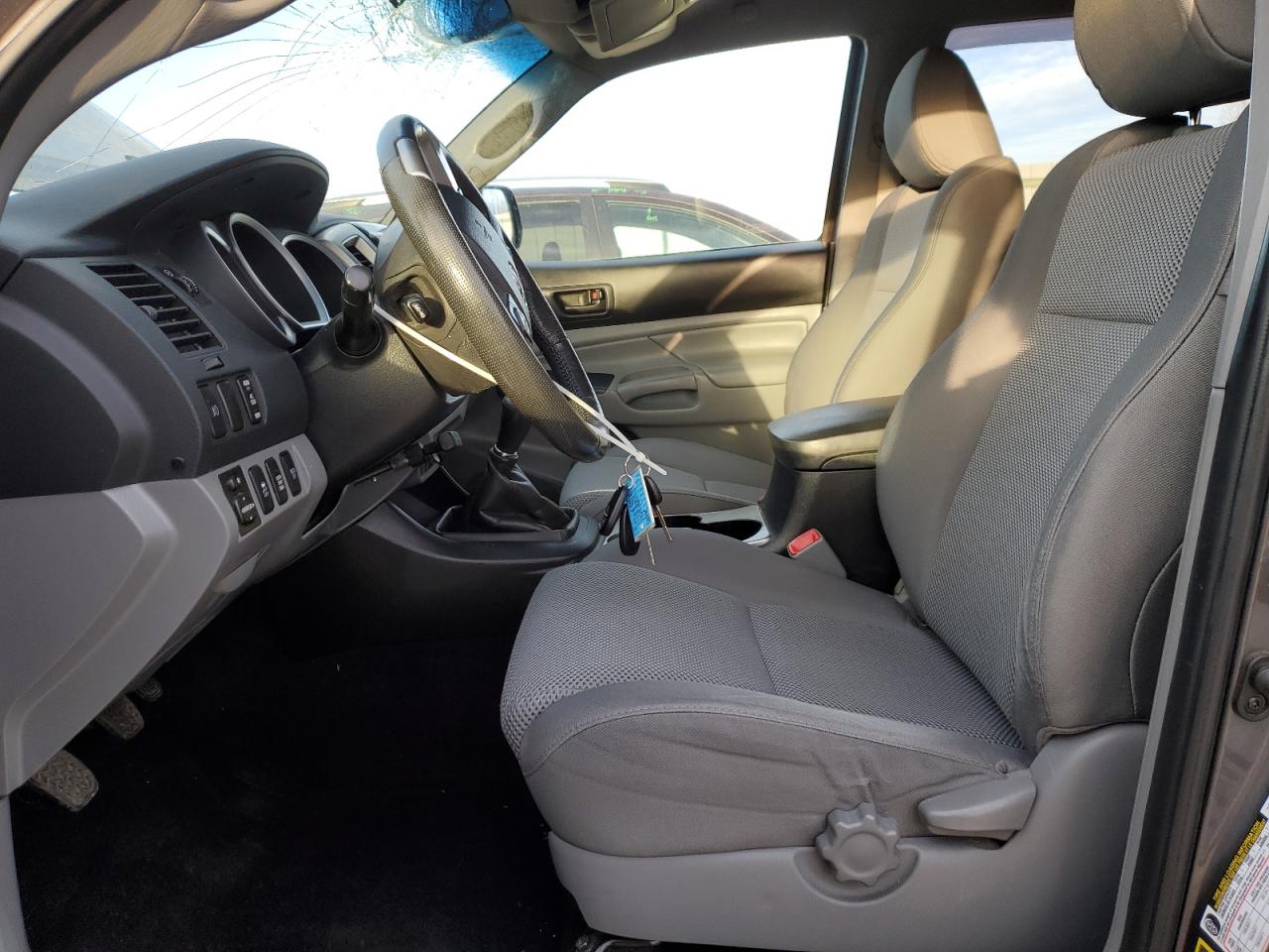 2014 Toyota Tacoma - Image 7