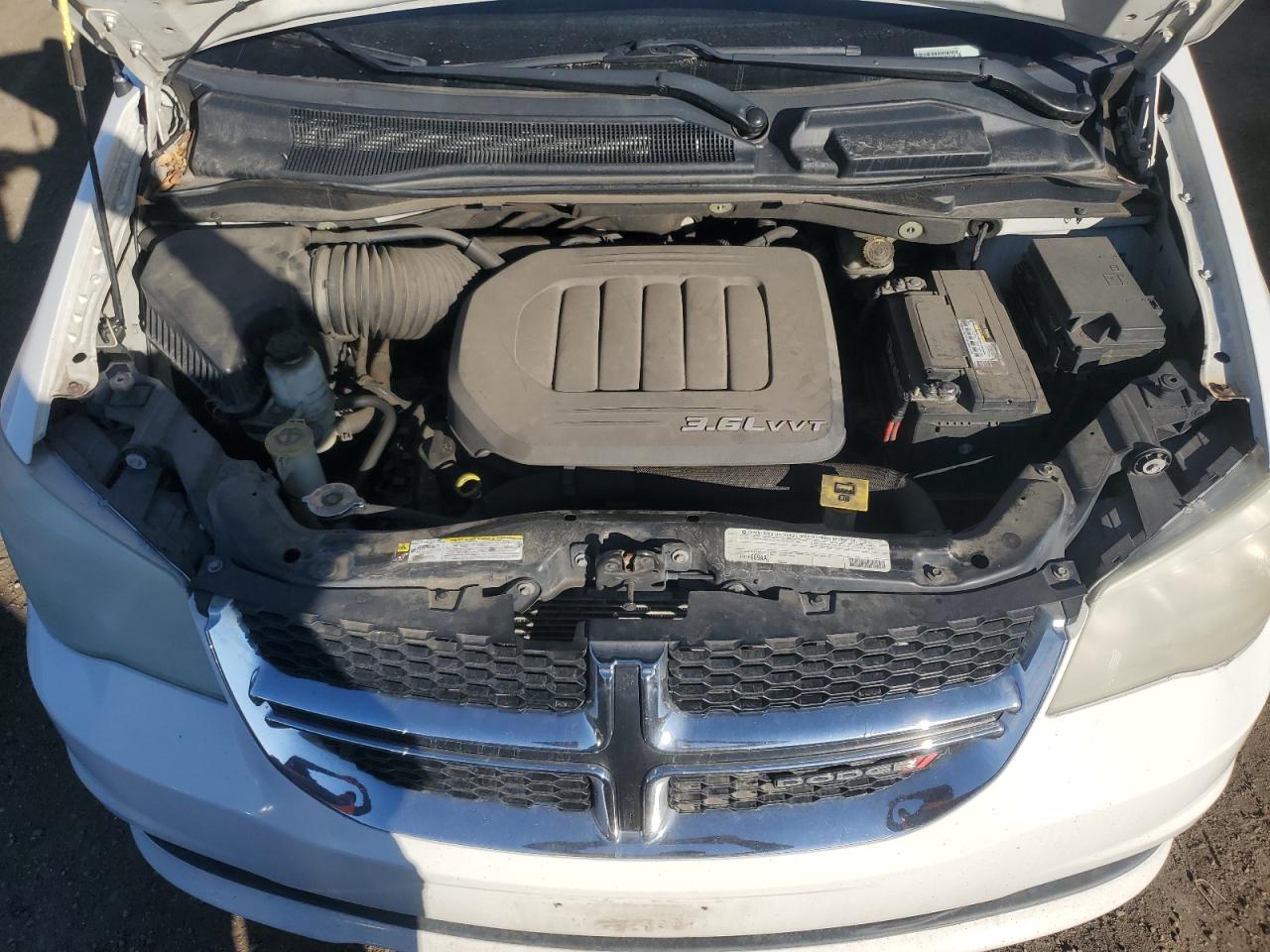 2012 Dodge Caravan - Image 12