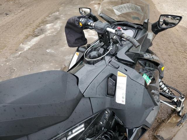 2017 SKIDOO MXZ