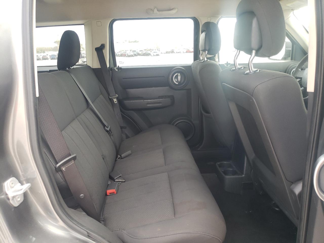 2011 Dodge Nitro - Image 11