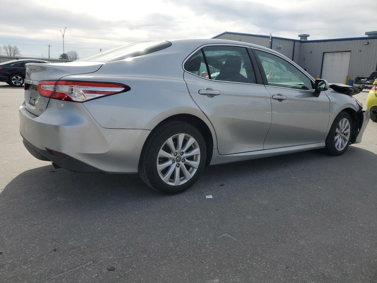 4T1B11HK8JU628248 TOYOTA CAMRY 2018