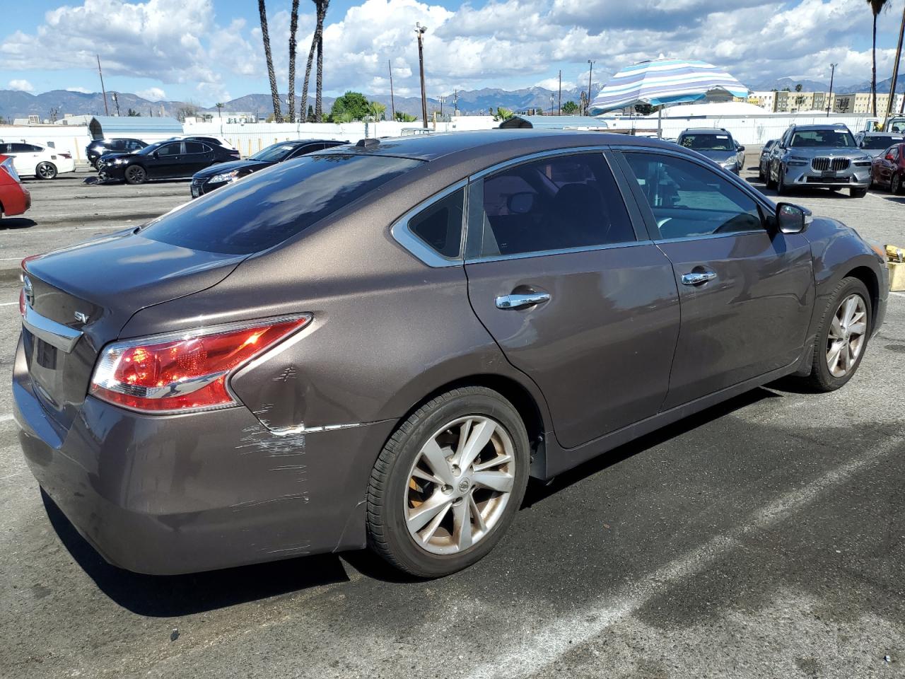 2015 Nissan Altima - Image 3