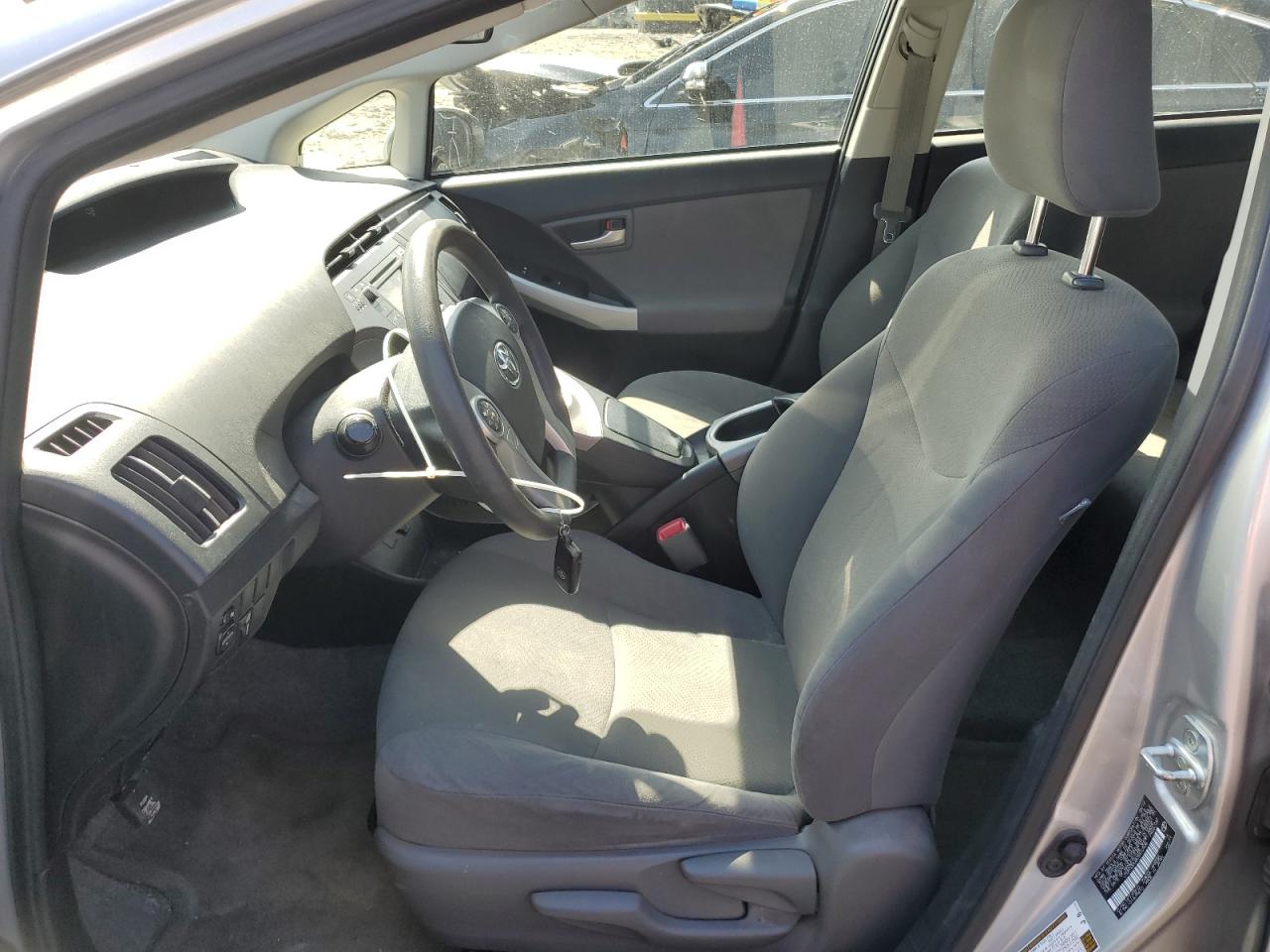 2012 Toyota Prius - Image 7