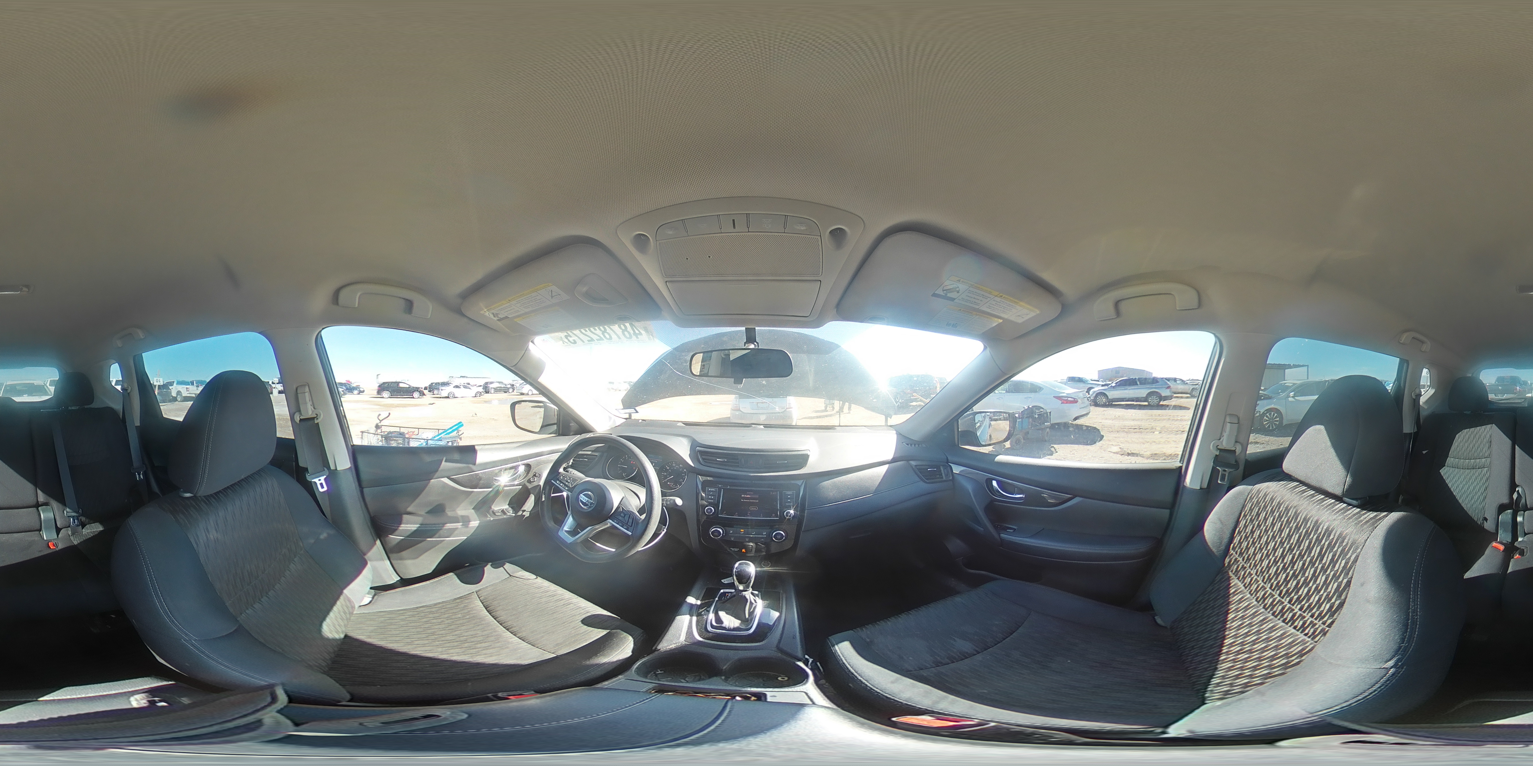 2018 Nissan Rogue - Image 13