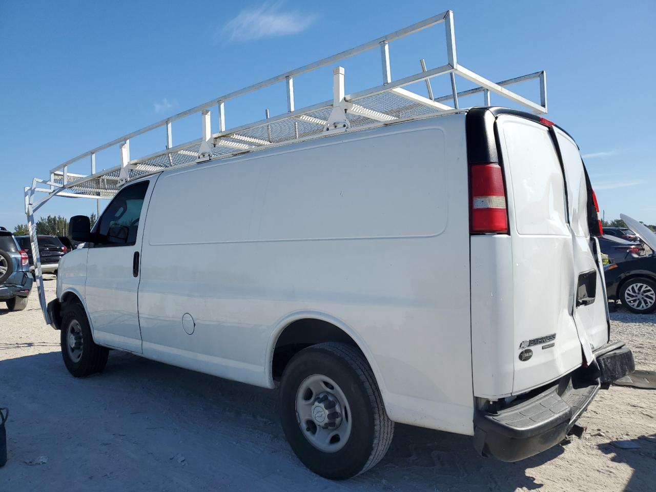 1GCWGAFF8G1337303 CHEVROLET EXPRESS 2016